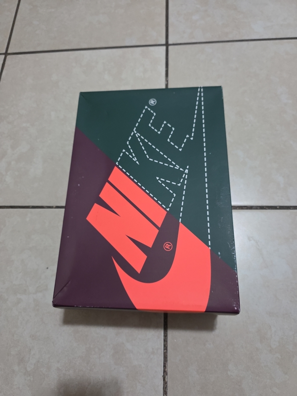 Empty Shoe Box - Picture 4 of 6